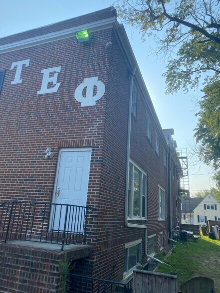 More Photos Of 4607 Knox Rd, College Park Sorority Fraternity House For Sale