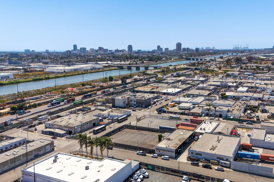 More Photos Of 1320 W 17th St, Long Beach Land For Lease