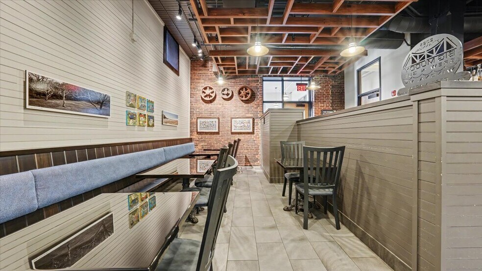 More Photos Of 102 Walnut St, Winona Office Residential For Sale