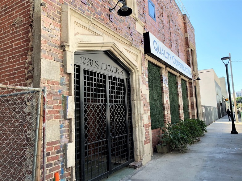 More Photos Of 1228 S Flower St, Los Angeles Light Manufacturing For Lease