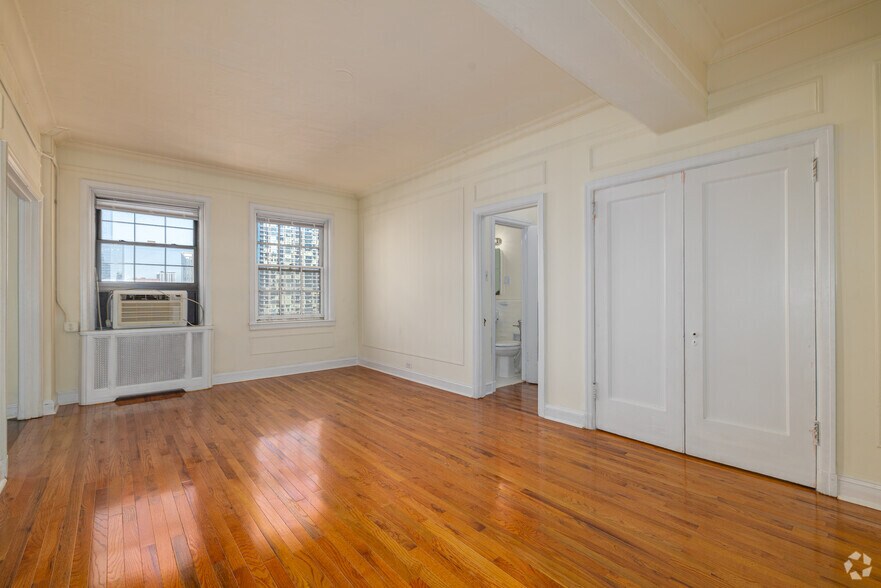 More Photos Of 135 S 20th St, Philadelphia Apartments For Lease