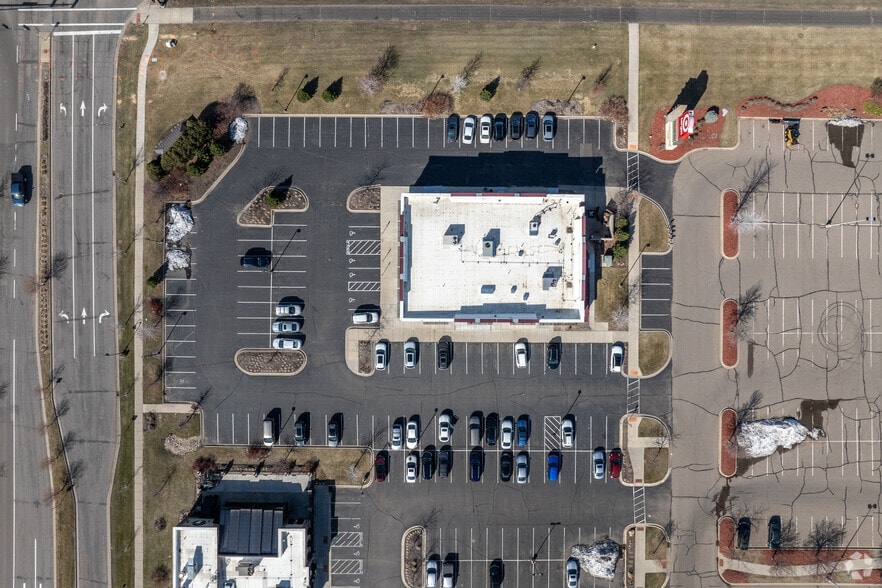 More Photos Of 15662 Pilot Knob Rd, Apple Valley Restaurant For Lease