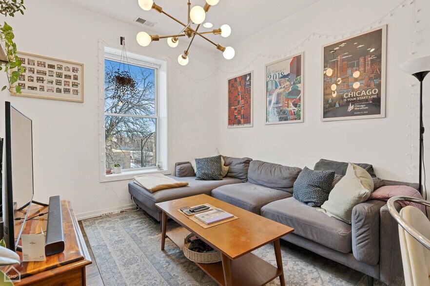 More Photos Of 2301 W Chicago Ave, Chicago Apartments For Sale