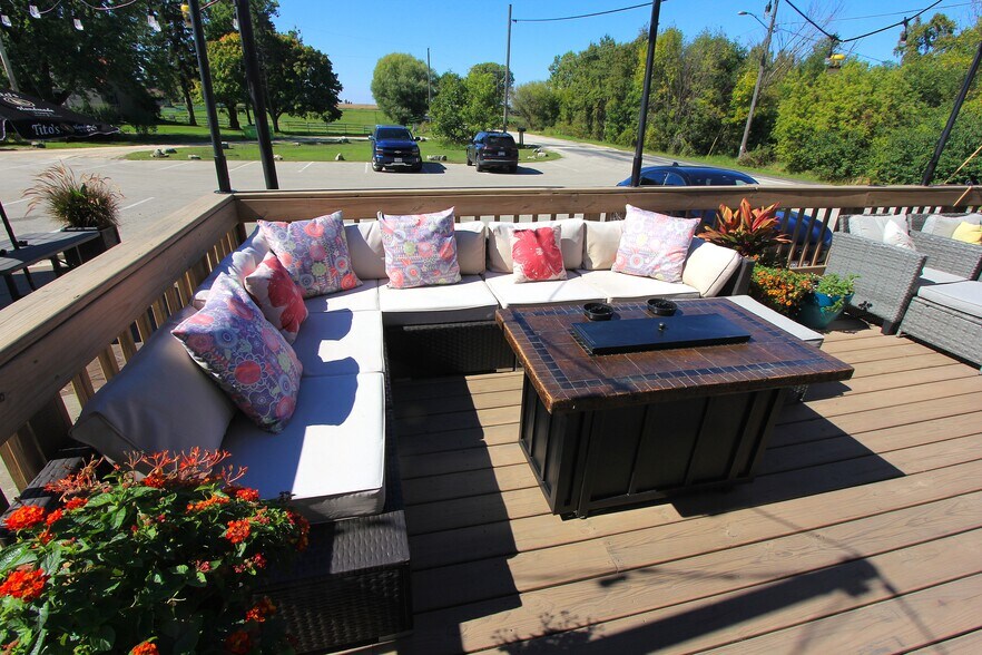 More Photos Of W3239 Dundas Rd, Kaukauna Bar For Sale