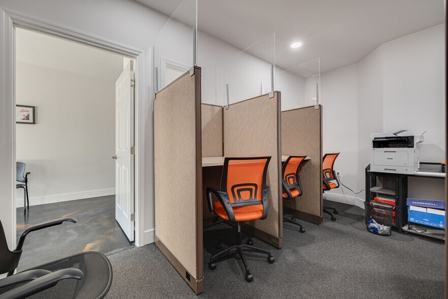 More Photos Of 2312 US Highway 19, Holiday Office For Sale