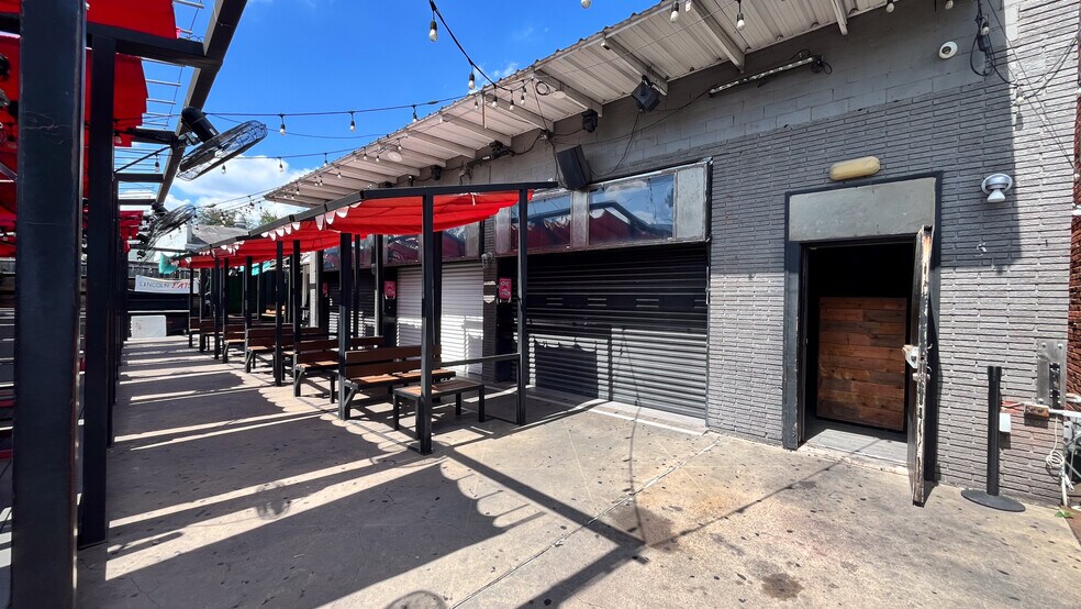 Primary Photo Of 5110 Washington Ave, Houston Storefront For Lease
