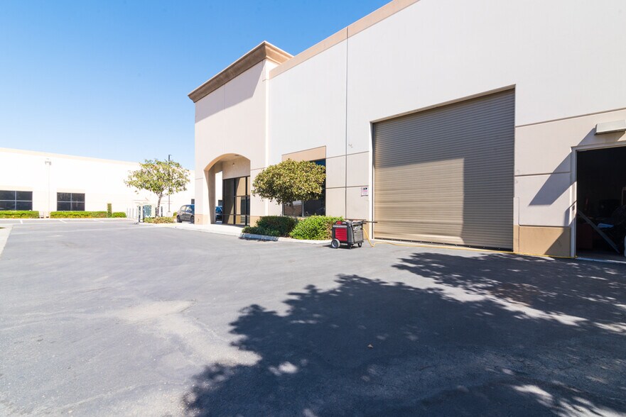 More Photos Of 7163 Old 215 Frontage Rd, Moreno Valley Research And Development For Lease