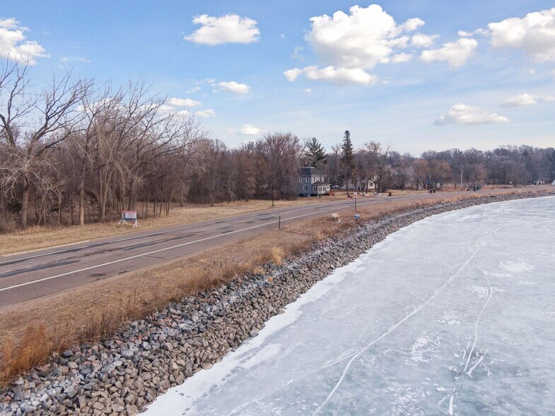 More Photos Of xxx Lake Blvd, Buffalo Apartments For Sale