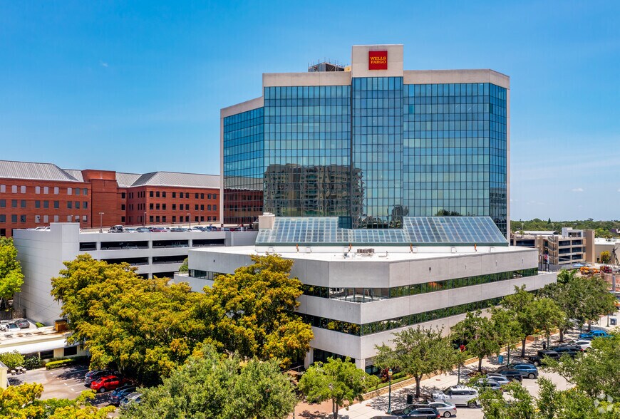 More Photos Of 1819 Main St, Sarasota Office Residential For Lease