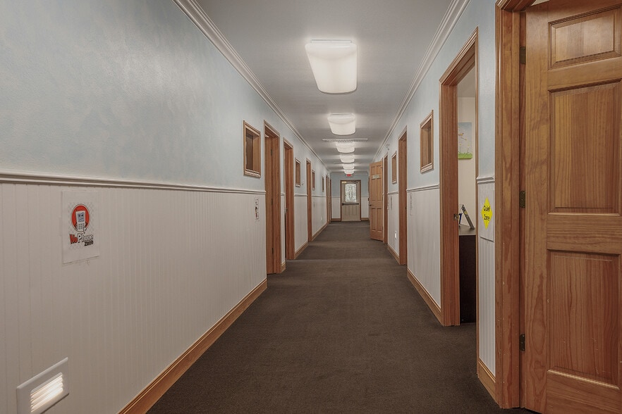 More Photos Of 26407 Oak Ridge Dr, Spring Medical For Sale