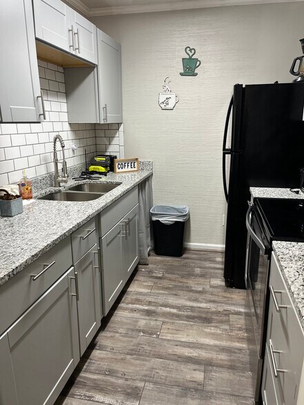 More Photos Of 2922 Audrey Dr, Gastonia Office For Lease