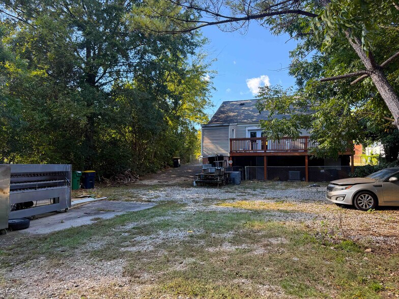 More Photos Of 2808 The Plaza, Charlotte Office Residential For Lease