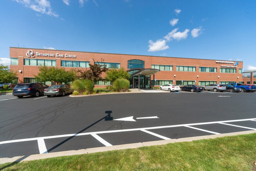 More Photos Of 15 Roche Brothers Way, North Easton Medical For Lease
