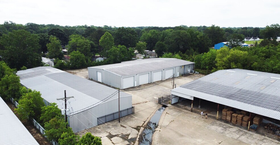 More Photos Of 3000 Main St, Baker Warehouse For Lease