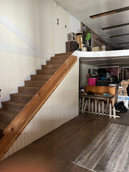 More Photos Of 51 N Main St, Eureka Specialty For Sale