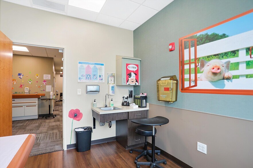 More Photos Of 1000 S US Highway 31, Greenwood Medical For Sale