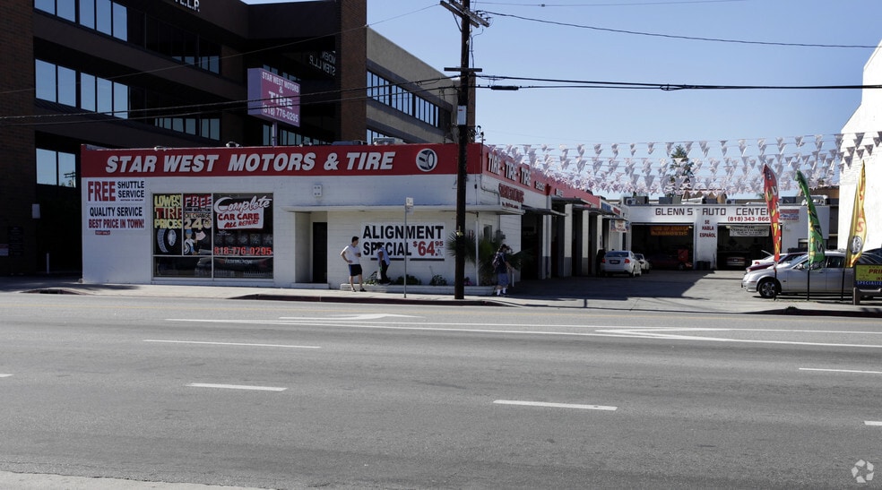 Primary Photo Of 5569 Reseda Blvd, Tarzana Auto Repair For Lease