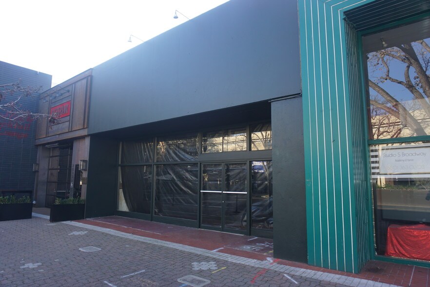 Primary Photo Of 2033-2039 Broadway St, Redwood City Storefront For Lease