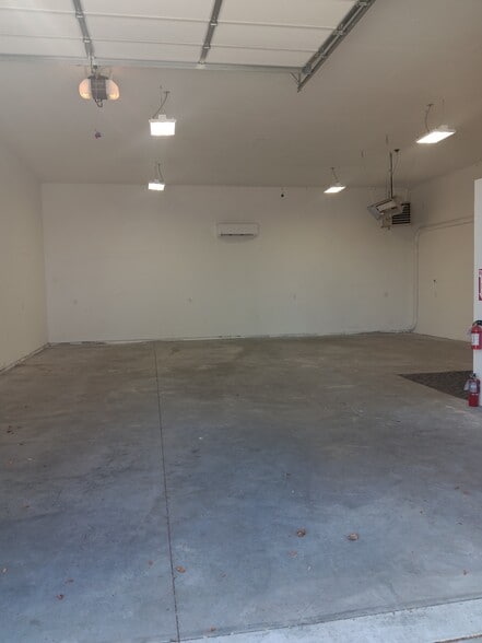 More Photos Of 1680 W Franklin Rd, Meridian Warehouse For Lease