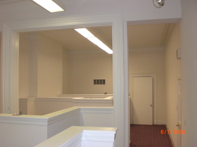More Photos Of 2114 N Charles St, Baltimore Office For Sale