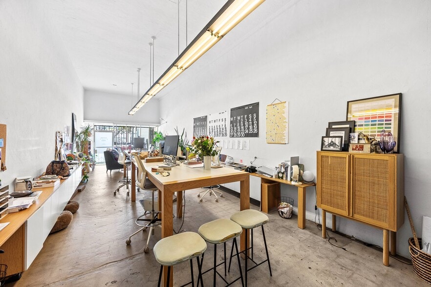 More Photos Of 5001-5007 York Blvd, Los Angeles Storefront For Sale