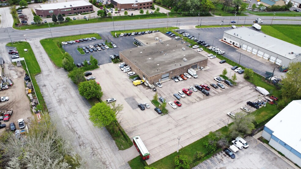 More Photos Of 601 W Roosevelt Rd, West Chicago Auto Dealership For Lease