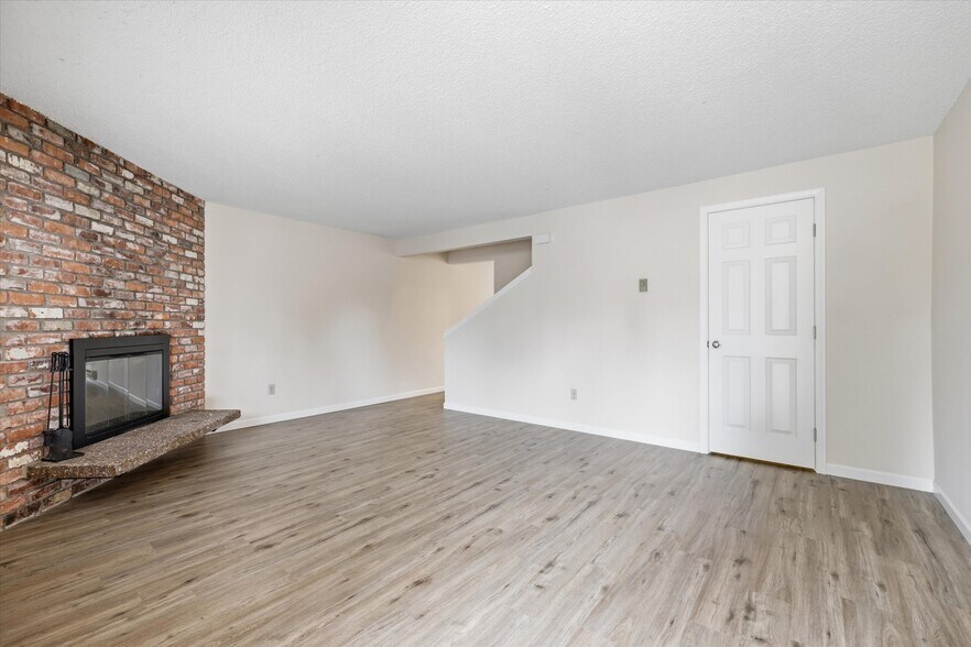 More Photos Of 12813 109th Avenue Ct E, Puyallup Multifamily For Sale