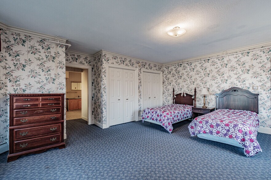 More Photos Of 257 South St, Biddeford Specialty For Sale