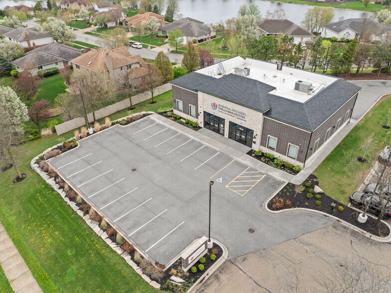 More Photos Of 11240 W Laraway Rd, Frankfort Storefront Retail Office For Sale