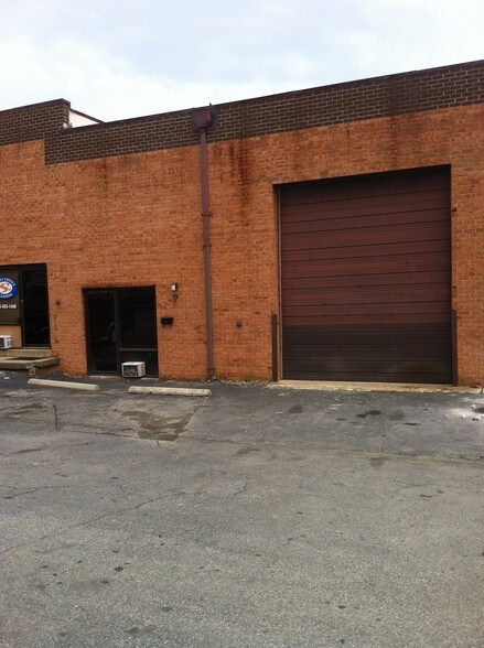 More Photos Of 7631 Fullerton Rd, Springfield Warehouse For Lease