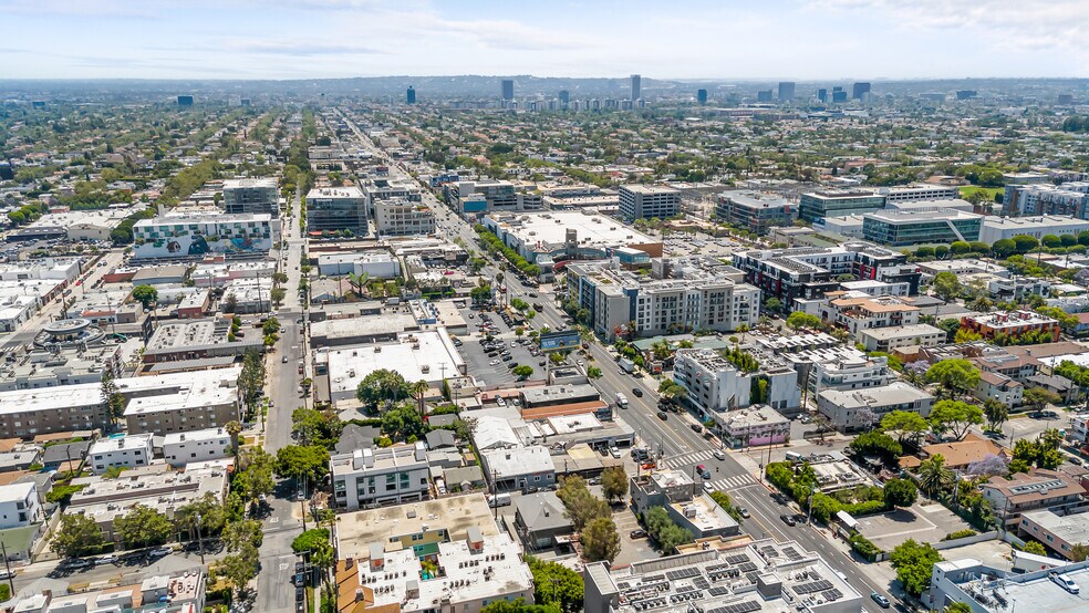 More Photos Of 7065 Lexington Ave, West Hollywood Loft Creative Space For Sale