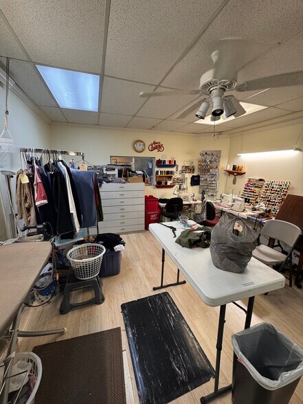 More Photos Of 609 Pat Booker Rd, Universal City Storefront Retail Office For Sale