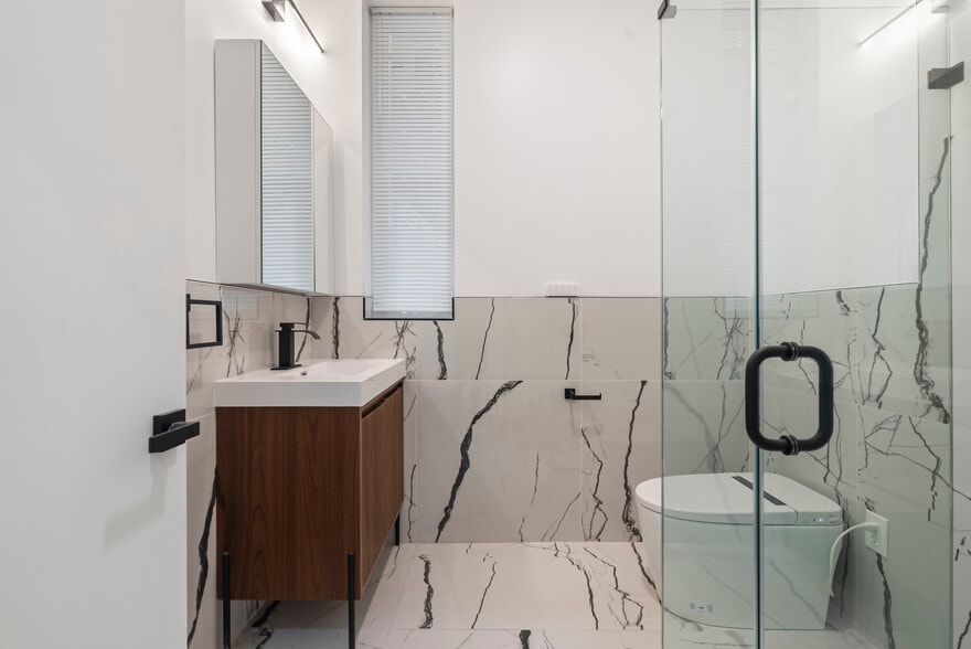 More Photos Of 1618 S Broad St, Philadelphia Apartments For Sale