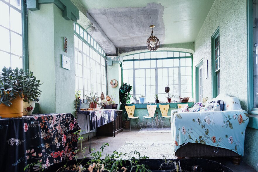 More Photos Of 200 E Vista St, Bisbee Movie Radio TVStudio For Sale