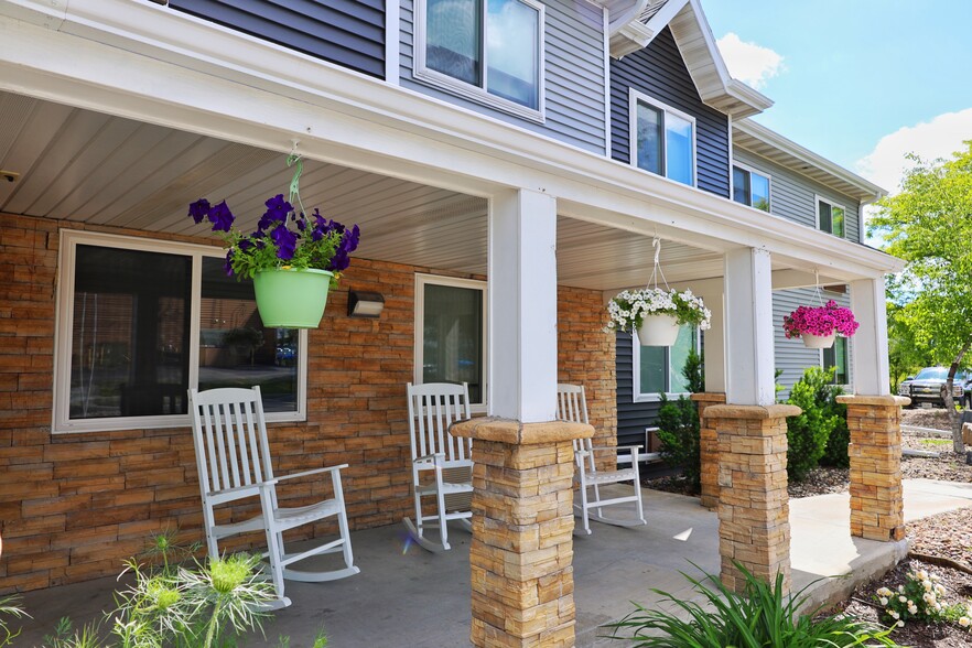 More Photos Of 737 Avon Rd, Sparta Hotel For Sale