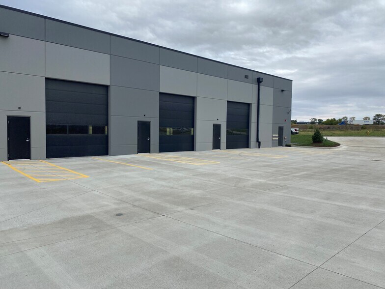 Primary Photo Of 810 Interstate Pky, Waukee Warehouse For Lease