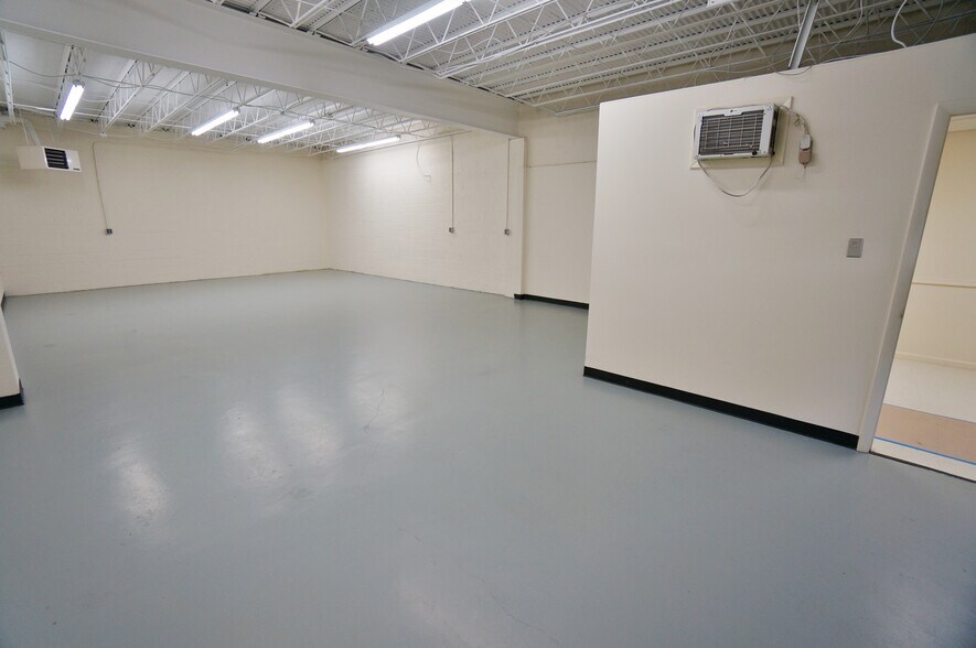 More Photos Of 1148-1174 Taft St, Rockville Warehouse For Lease