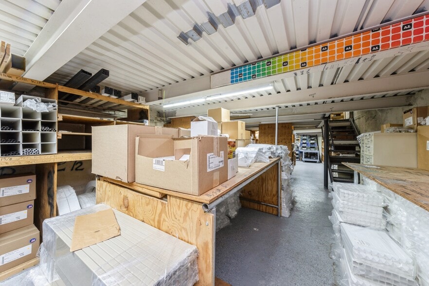 More Photos Of 138-27 247th St, Rosedale Showroom For Sale