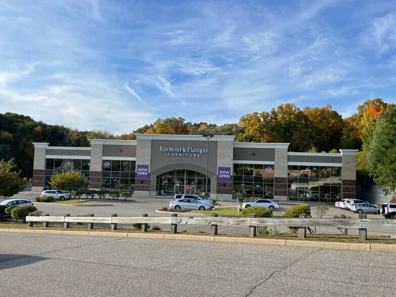 More Photos Of 14 Candlewood Lake Rd, Brookfield Freestanding For Lease