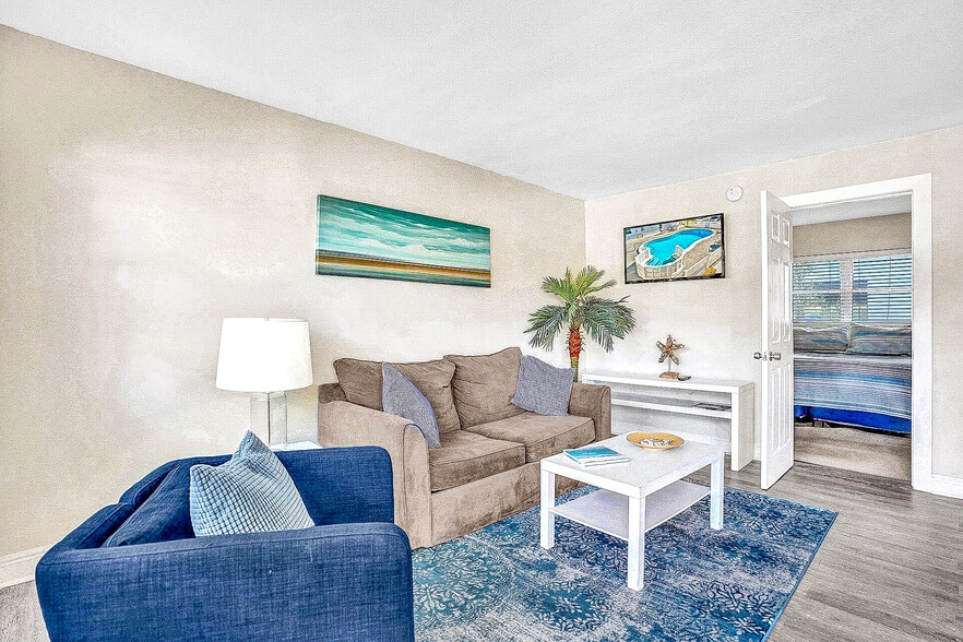 More Photos Of 3226 NE 12th St, Pompano Beach Apartments For Sale