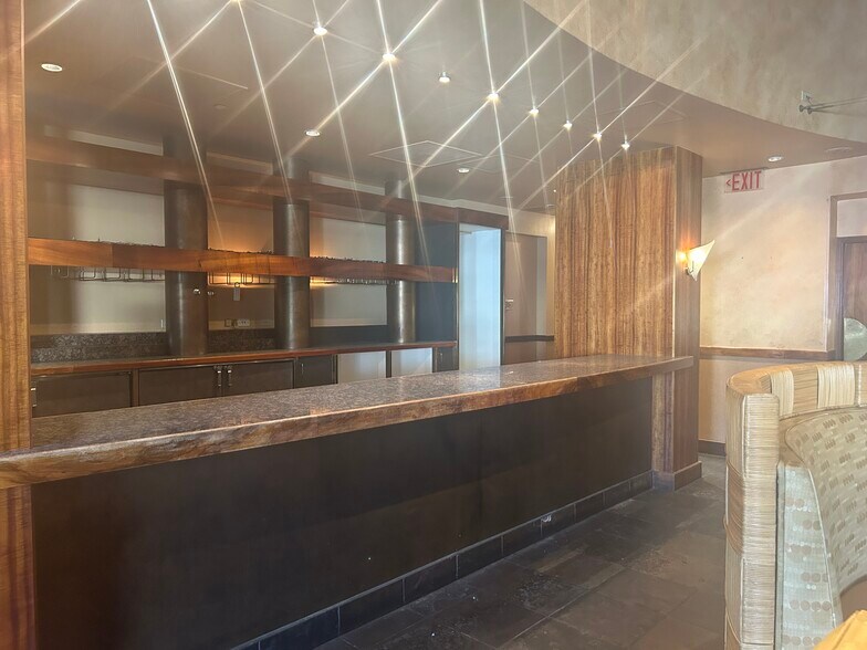 More Photos Of 1857 King St S, Honolulu Medical For Sale