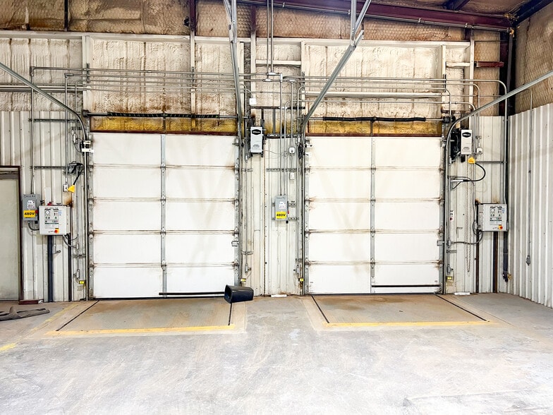 More Photos Of 3965 US Highway 60, Hereford Industrial For Sale