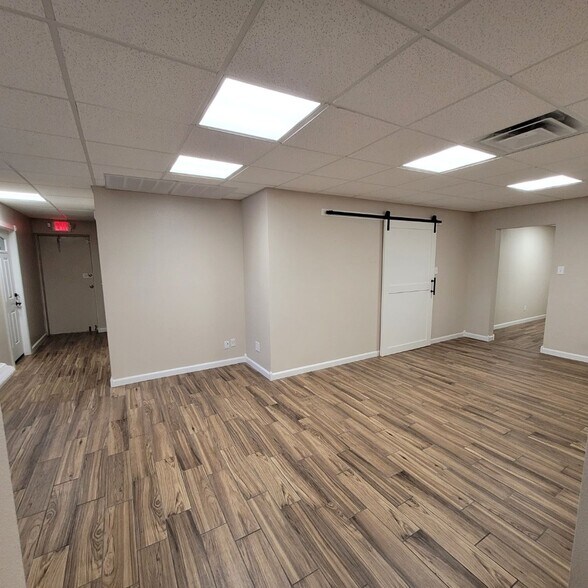 More Photos Of 5007 Avenue U, Lubbock Office For Lease