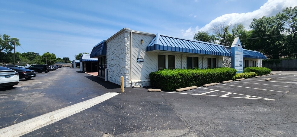 More Photos Of 5401 S Sheridan Rd, Tulsa Service For Lease