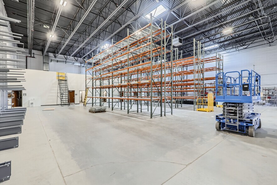 More Photos Of 26100-26120 E 68th Ave, Aurora Warehouse For Lease