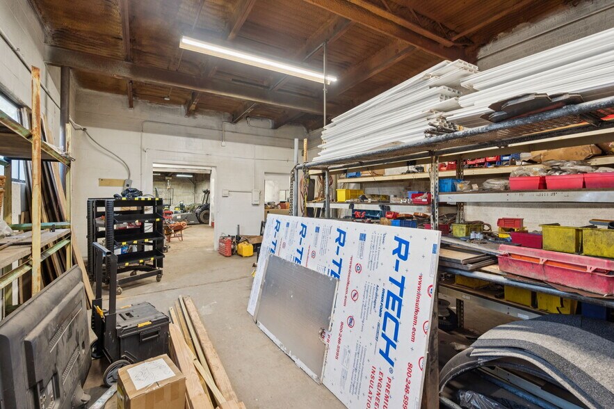 More Photos Of 10058 E Wilson Rd, Independence Manufacturing For Sale