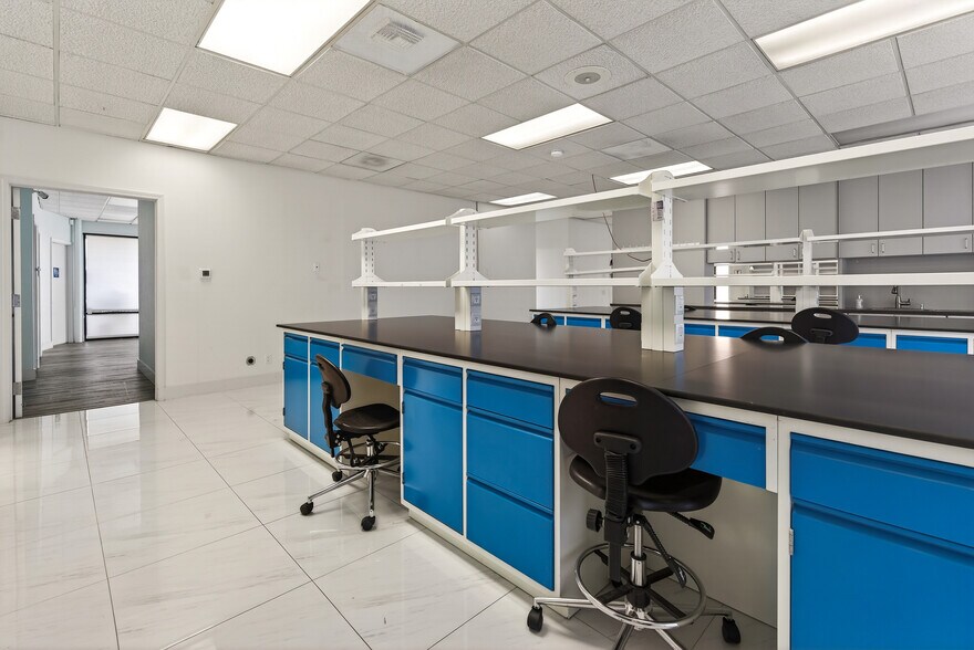 More Photos Of 22421-22429 Hesperian Blvd, Hayward Research And Development For Sale