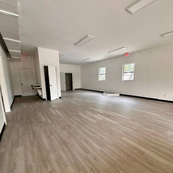 More Photos Of 1300-1314 SW Bayshore Blvd, Port Saint Lucie Unknown For Lease