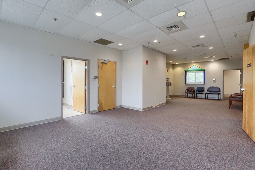 More Photos Of 1991 State Hill Rd, Wyomissing Medical For Lease