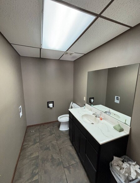 More Photos Of 3115 Oak Knoll Dr, Eau Claire Auto Dealership For Lease